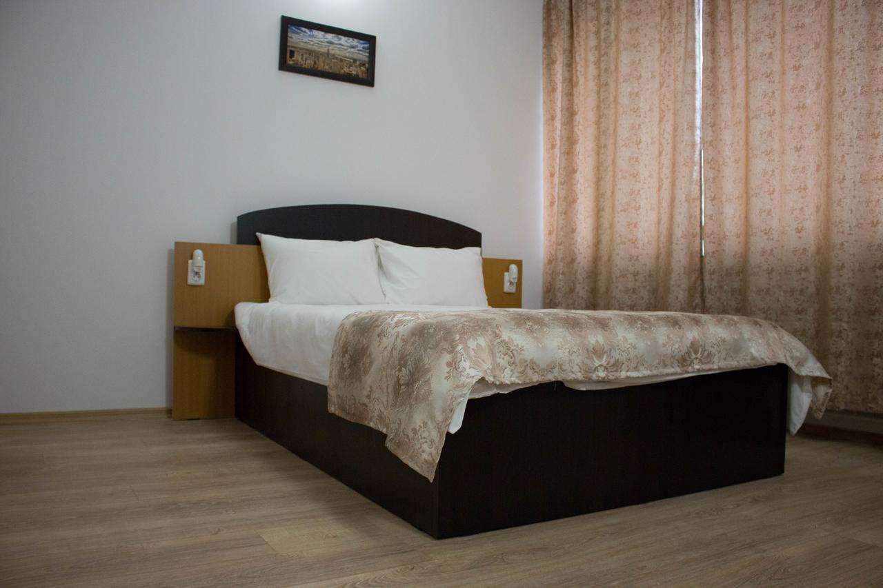 Rent Room N&S Iasi Exterior photo