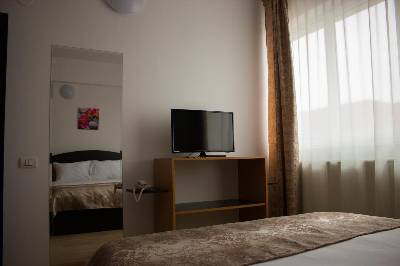 Rent Room N&S Iasi Exterior photo