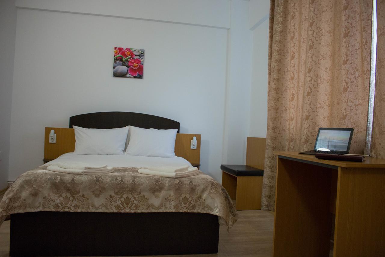 Rent Room N&S Iasi Exterior photo
